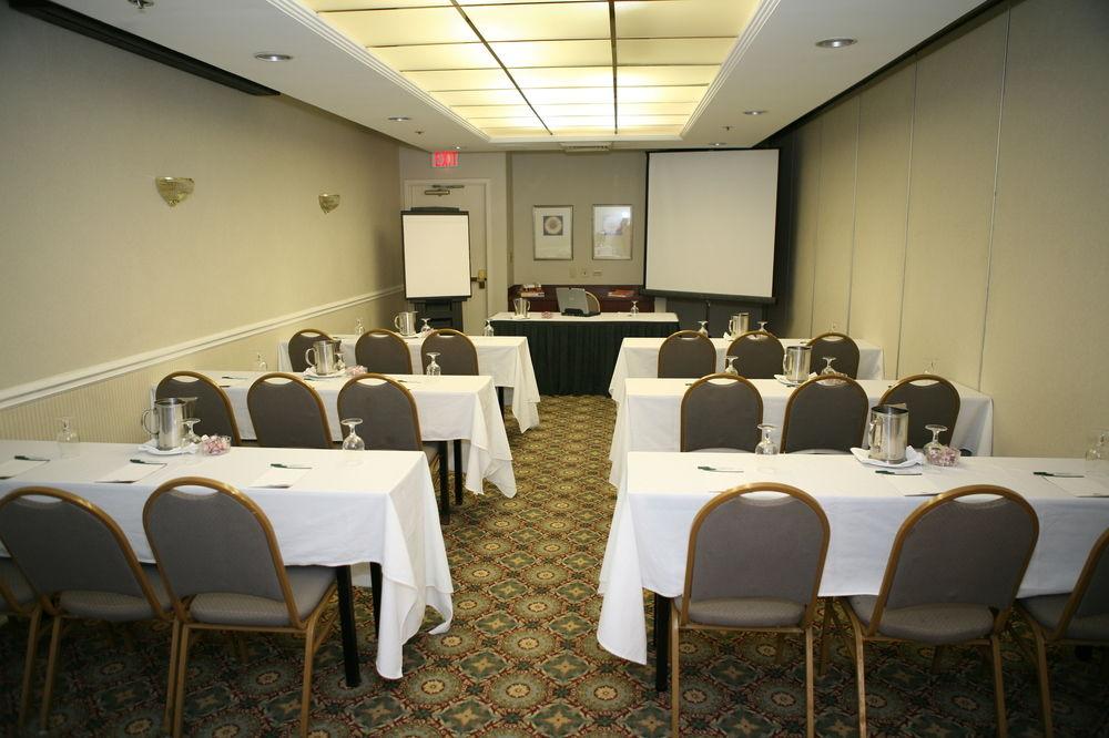 Holiday Inn Express Naperville By Ihg Exterior foto