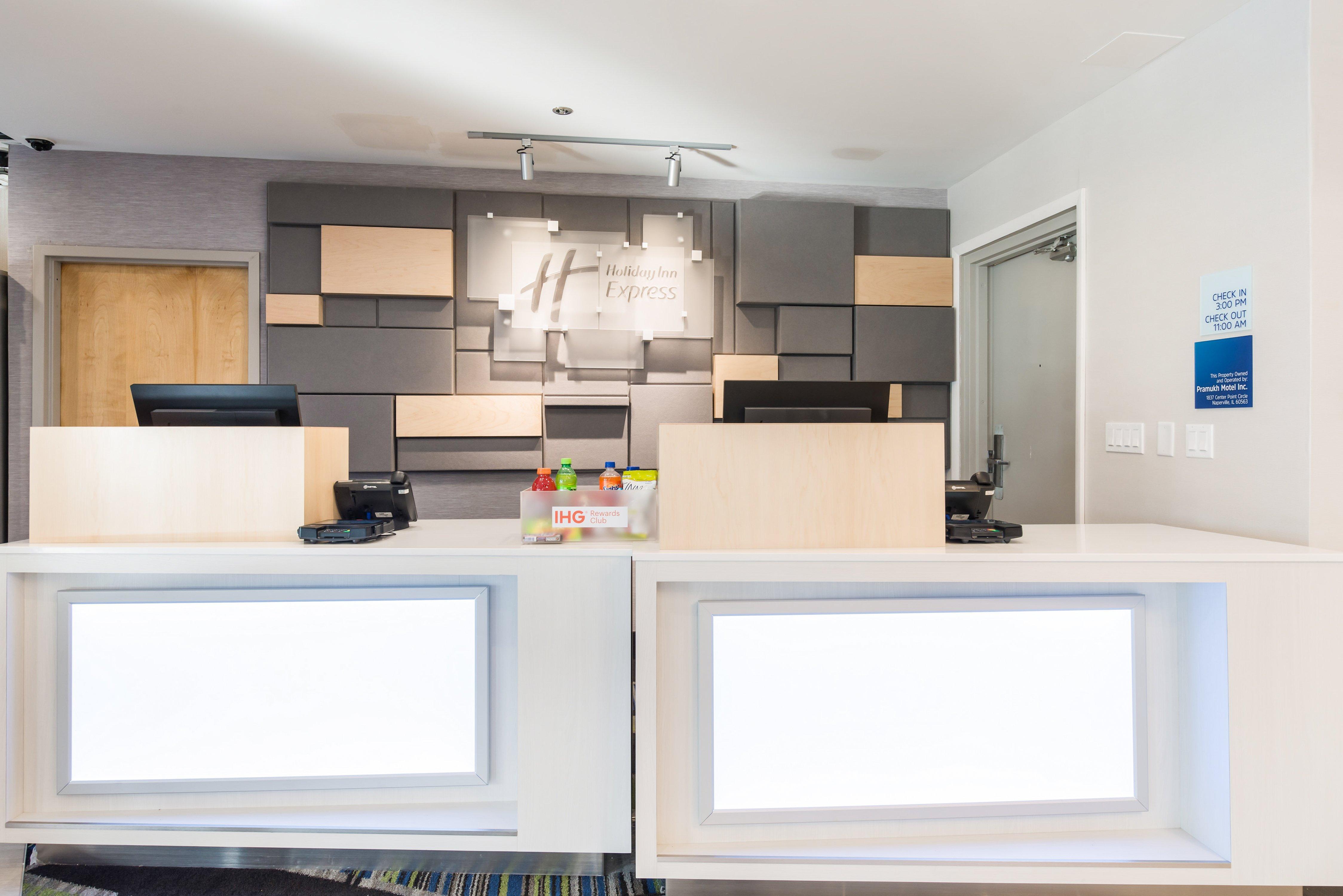 Holiday Inn Express Naperville By Ihg Exterior foto