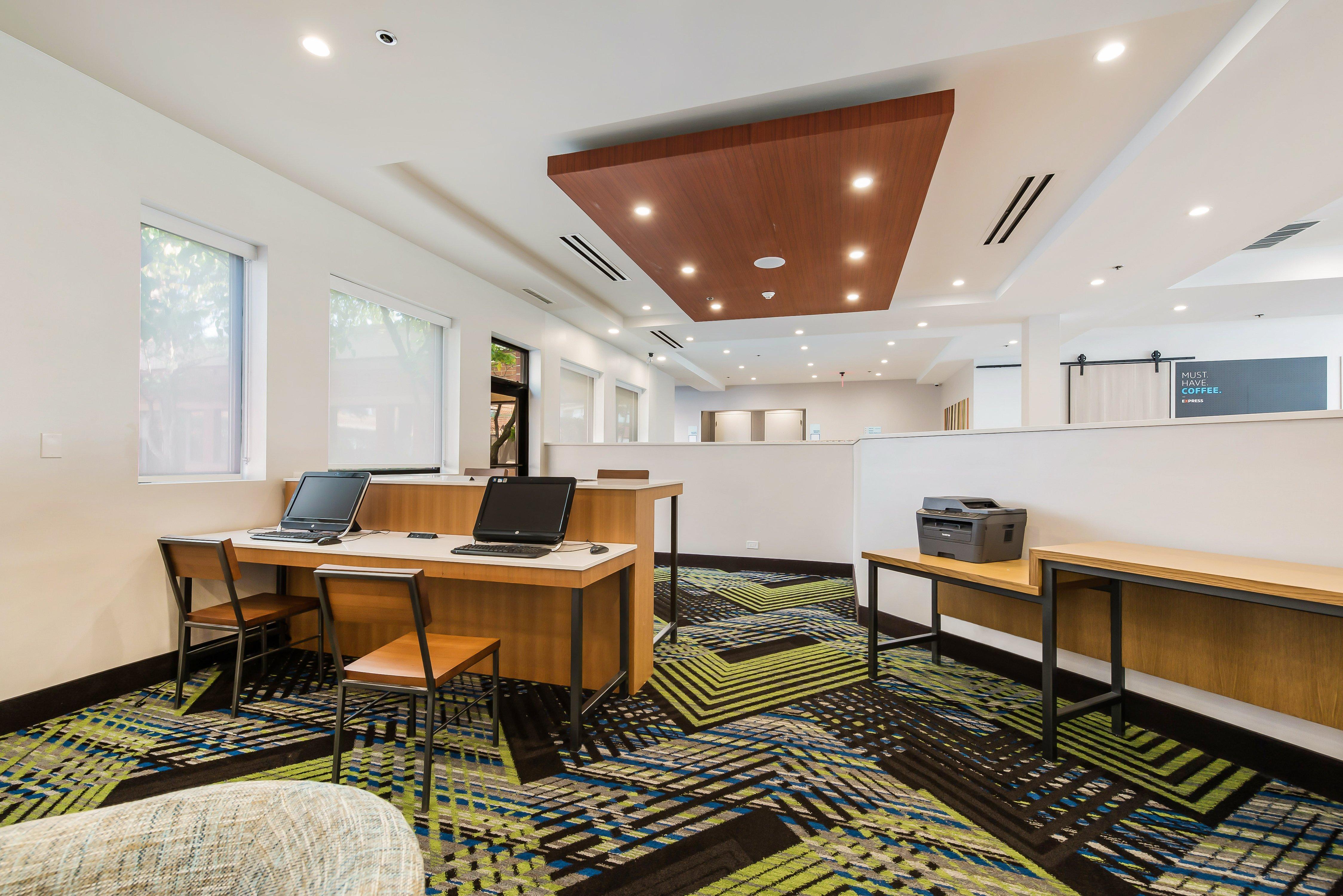 Holiday Inn Express Naperville By Ihg Exterior foto
