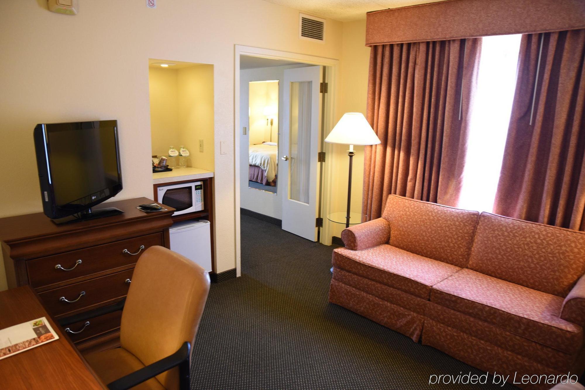 Holiday Inn Express Naperville By Ihg Exterior foto